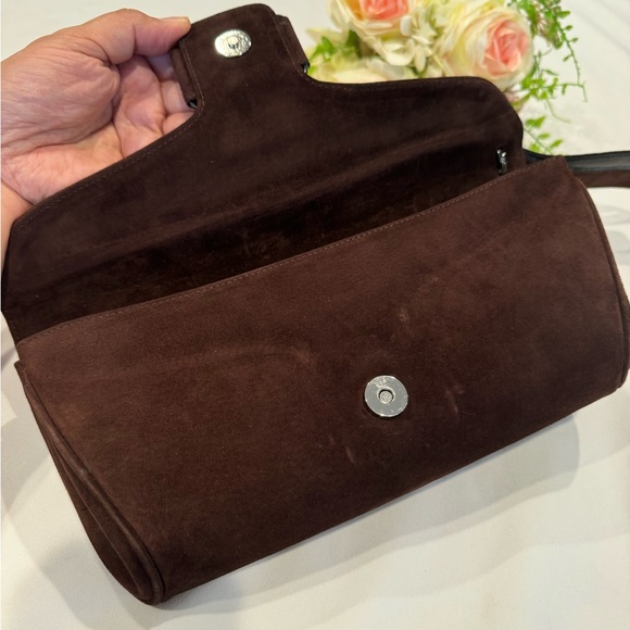 Authentic Salvatore Ferragamo wristlet - Picture 5 of 16